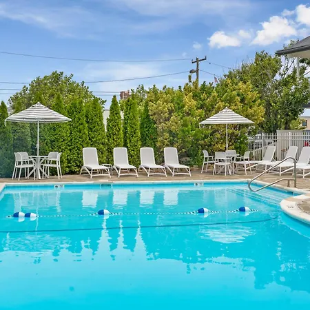 A Wave Inn - Montauk-2